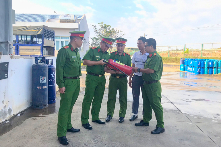 Tiếp tục kiểm tra đột xuất công tác PCCC ở các địa phương