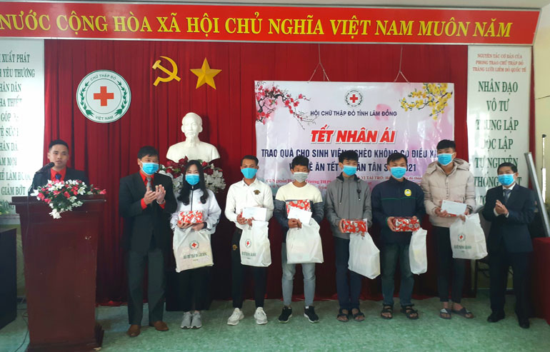 Yêu cầu người dân, du khách thực hiện nghiêm các biện pháp phòng chống dịch Covid-19