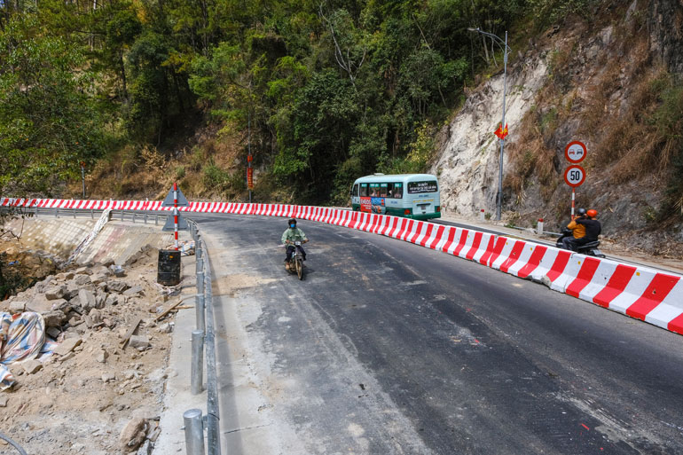 Hoàn tất mở rộng đoạn cua trên đèo Prenn