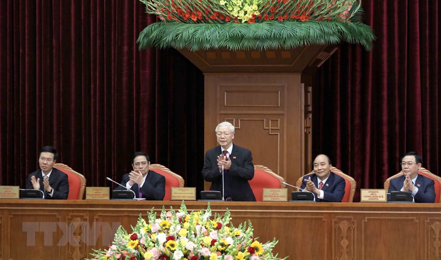 Sáng 31/1/2021, Hội nghị lần thứ nhất Ban Chấp hành Trung ương Đảng khoá XIII tiến hành phiên họp để bầu Bộ Chính trị, Tổng Bí thư, Ban Bí thư, Ủy ban Kiểm tra Trung ương Đảng, Chủ nhiệm Ủy ban Kiểm tra Trung ương Đảng. Đồng chí Nguyễn Phú Trọng được tín nhiệm bầu làm Tổng Bí thư Ban Chấp hành Trung ương Đảng Cộng sản Việt Nam khóa XIII. (Nguồn: TTXVN)