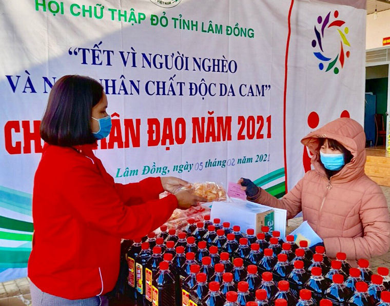 Tiếp tục tổ chức phiên chợ nhân đạo Xuân 2021