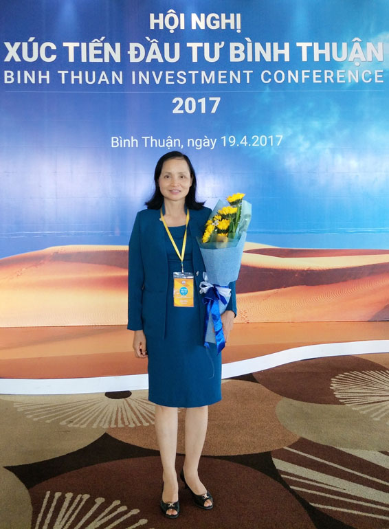 Ði xa cùng những quả trứng tròn