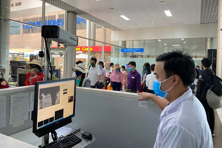 Cảng Hàng không Liên Khương tăng cường cấp độ giám sát phòng chống dịch Covid-19