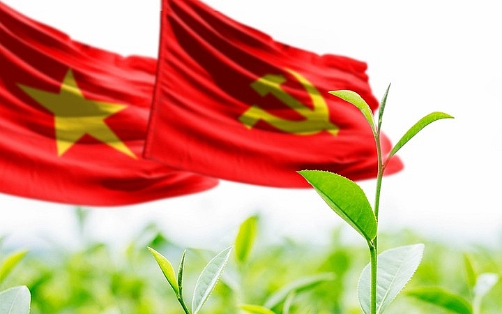 Đảng đã đem lại mùa xuân bất tận cho dân tộc