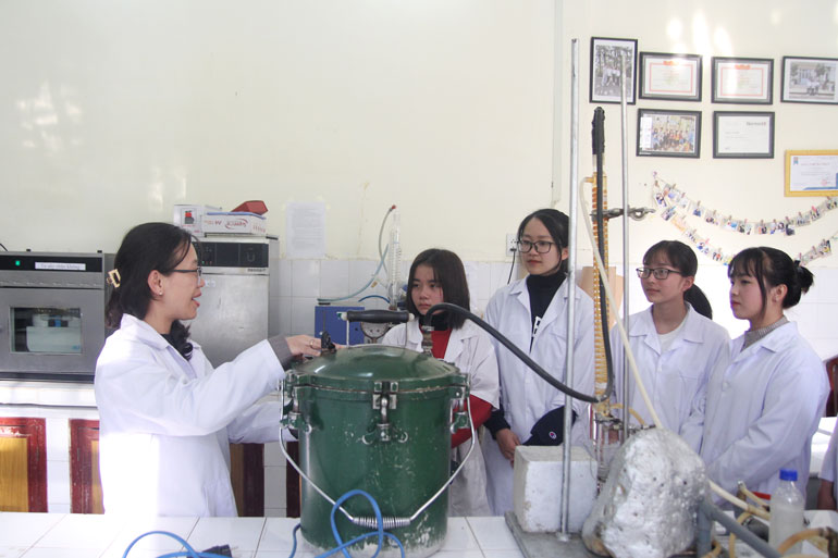 Lớp Sinh học chất lượng cao