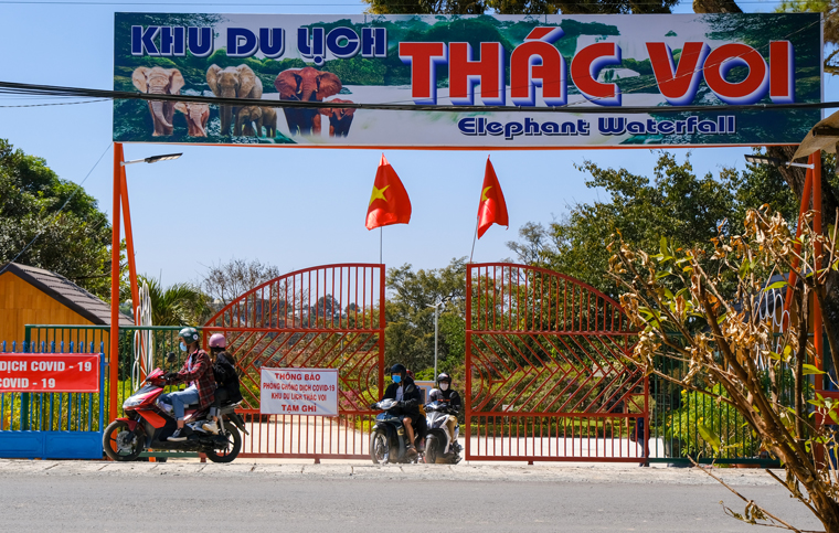 Bị đình chỉ hoạt động, khu du lịch vẫn lén lút đón khách