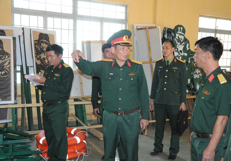 Kiểm tra công tác chuẩn bị huấn luyện chiến sĩ mới tại Trung đoàn bộ binh 994