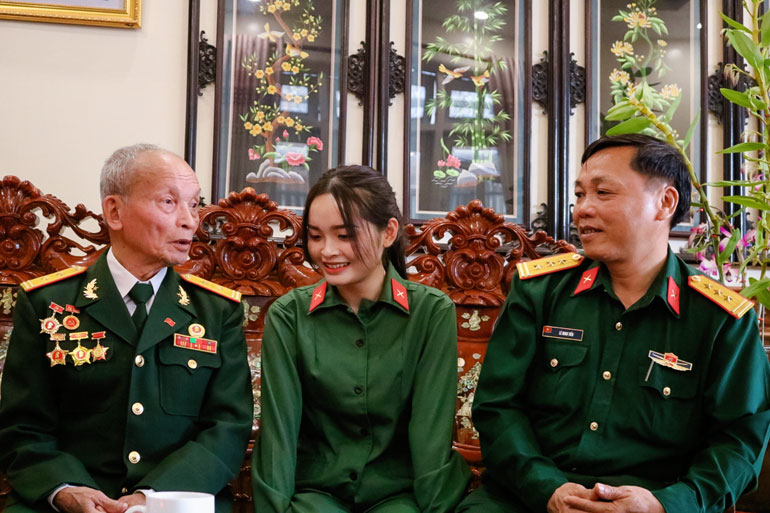 Ba thế hệ chung màu áo lính