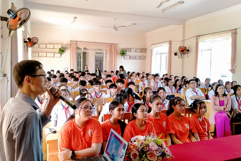 Định hướng sử dụng mạng xã hội cho đoàn viên, thanh niên