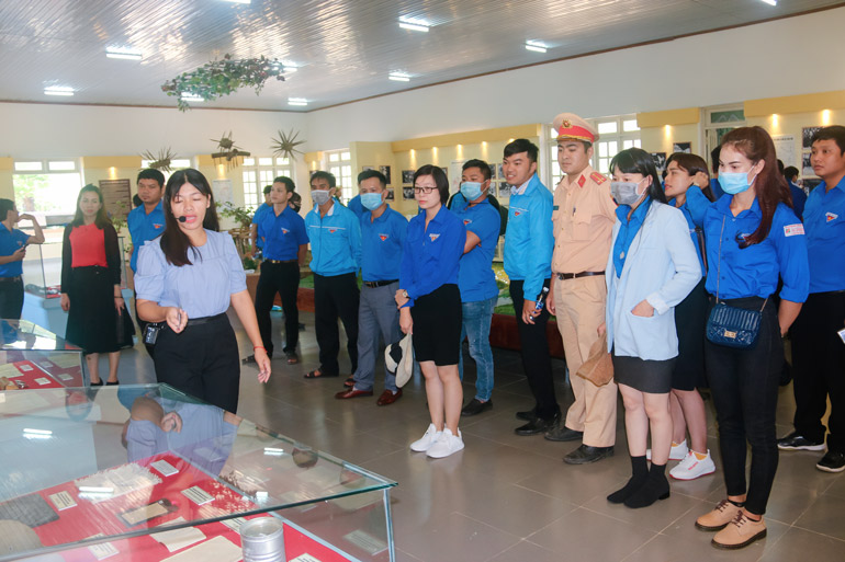 Tuổi trẻ Di Linh hành trình về địa chỉ đỏ