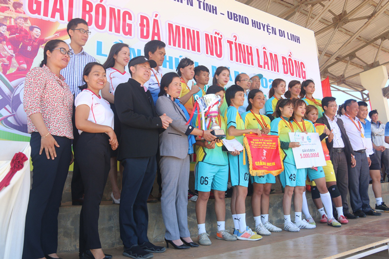 Đội Di Linh vô địch Giải bóng đá mi ni nữ tỉnh Lâm Đồng lần thứ I