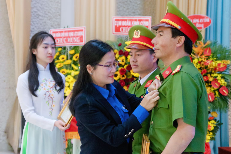 Công an tỉnh tuyên dương những điển hình trong phong trào Đoàn