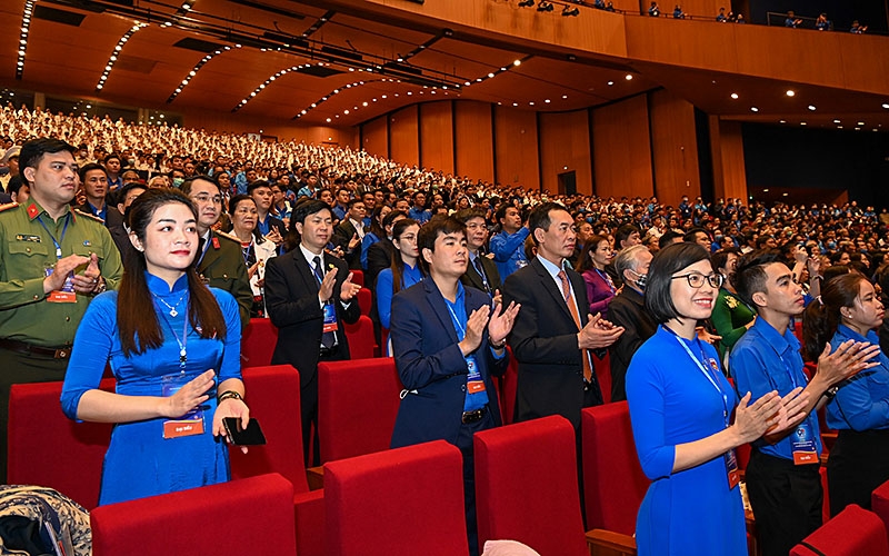 Các thế hệ đoàn viên, thanh niên Việt Nam dự lễ kỷ niệm.