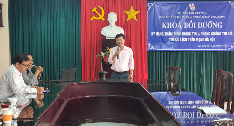 Khai mạc lớp bồi dưỡng nhận biết và phòng chống tin giả