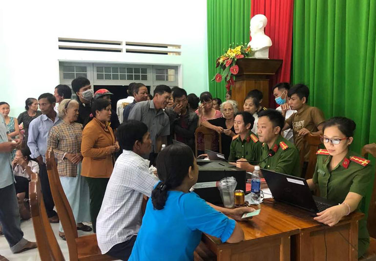 Làm hết việc, không hết giờ