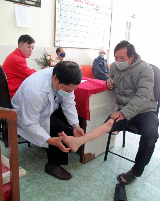Khám sàng lọc miễn phí cho 150 người khuyết tật vận động