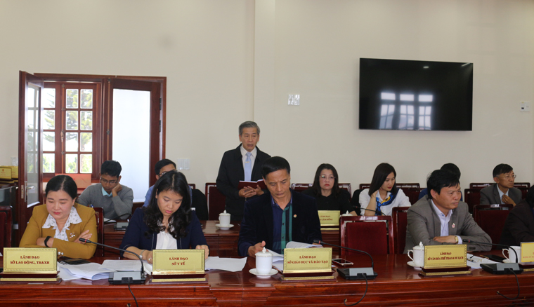 Các đại biểu thảo luận tại Hội nghị