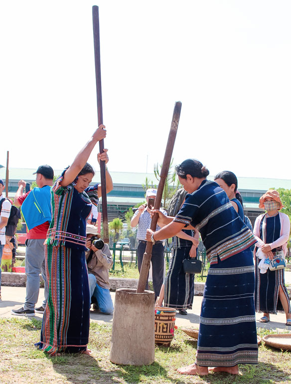 Tiếng chày nơi sơn thôn