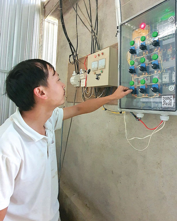 Nông dân huyện nghèo tiếp cận IoT