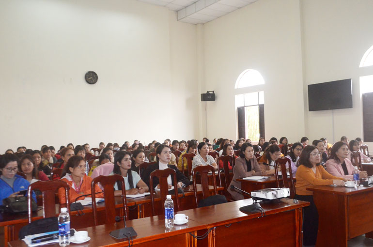 Tập huấn kỹ năng cho nữ ứng cử Đại biểu HĐND các cấp
