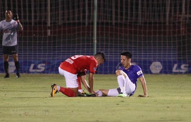 Nhức nhối vấn nạn bóng đá bạo lực trong các trận đấu ở V-League
