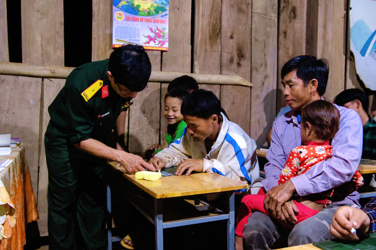 Lớp học trong đêm (bài 1)