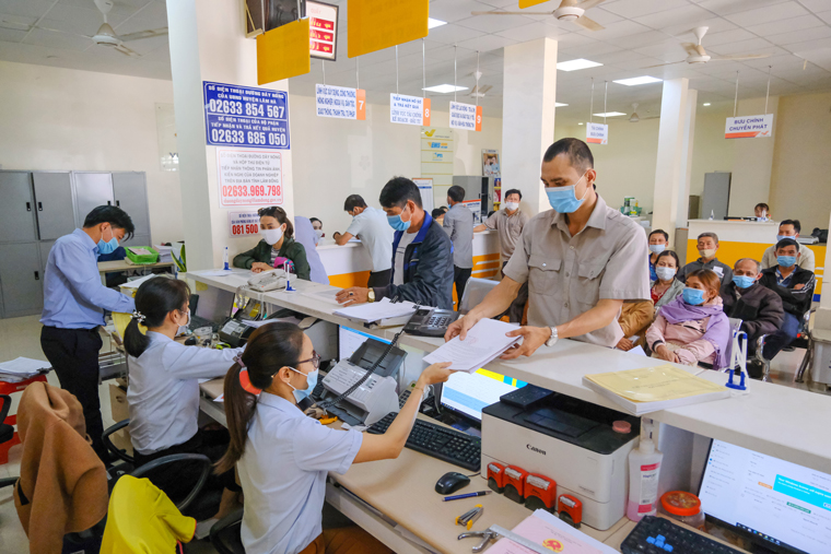 Xin lỗi bằng văn bản nếu giải quyết thủ tục hành chính trễ hẹn