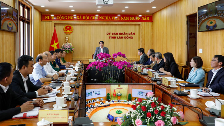 Quang cảnh hội nghị tại đầu cầu Lâm Đồng