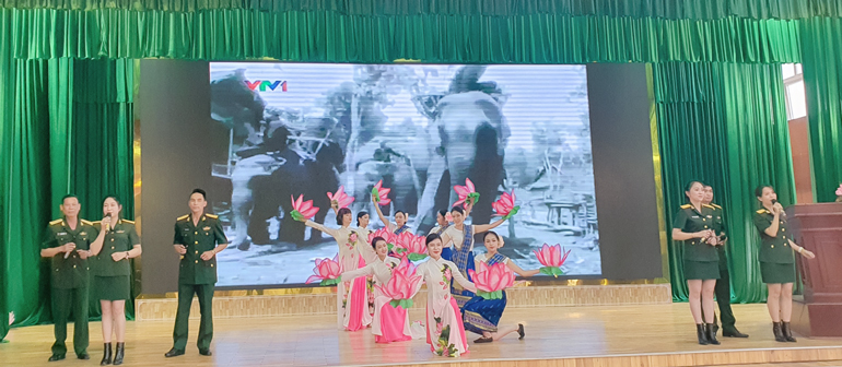 Những điệu múa thể hiện bản sắc văn hóa nhân dịp Tết cổ truyền của Nhân dân các bộ tộc Lào Bun-pi-may và Tết Chôl Chnăm Thmây của Nhân dân Campuchia
