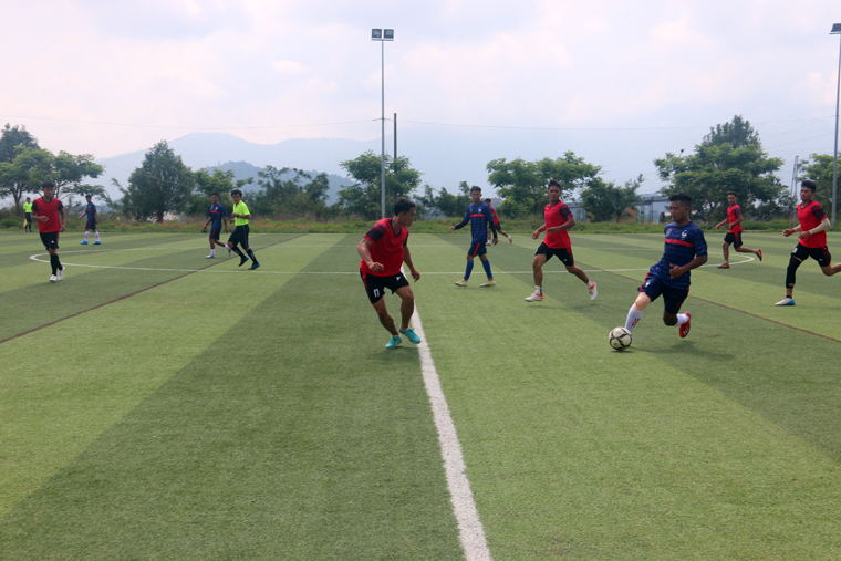 Di Linh khai mạc môn bóng đá nam