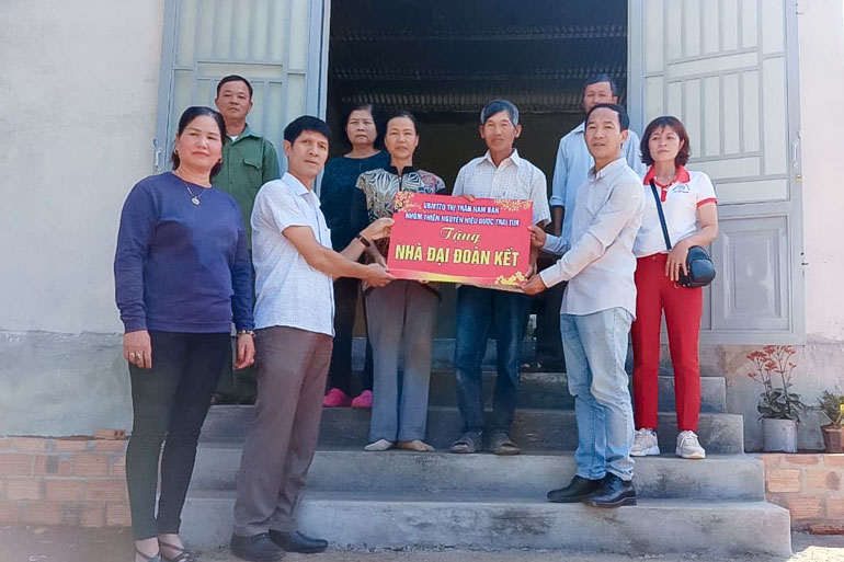 Lan tỏa yêu thương