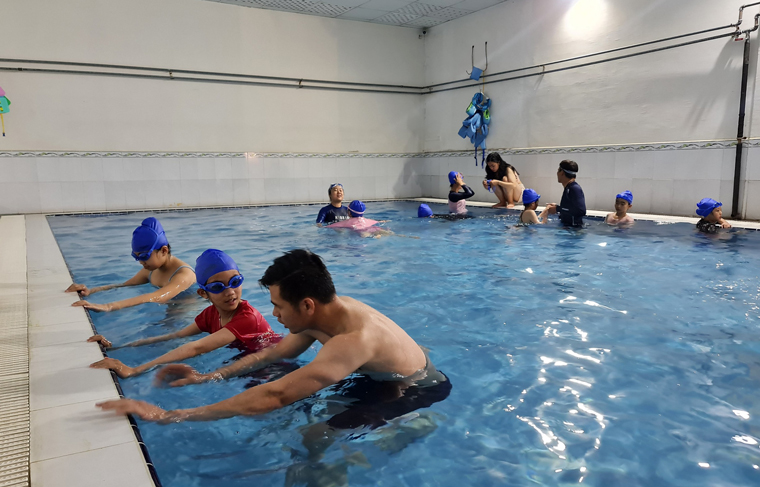 Ra mắt Câu lạc bộ kỹ năng bơi lội và phòng chống đuối nước Đà Lạt