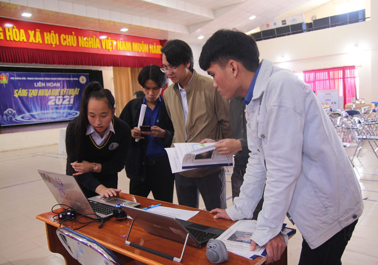 Liên hoan khoa học kỹ thuật thành phố Đà Lạt