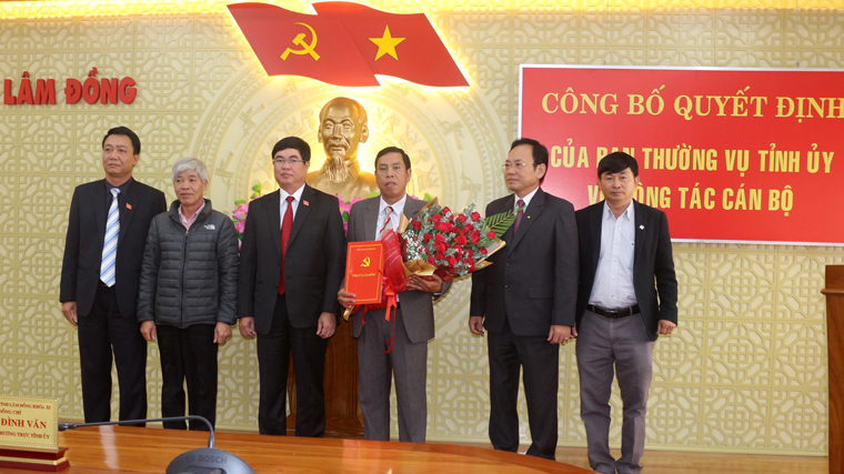Trao quyết định bổ nhiệm Phó Trưởng Ban Nội chính Tỉnh ủy