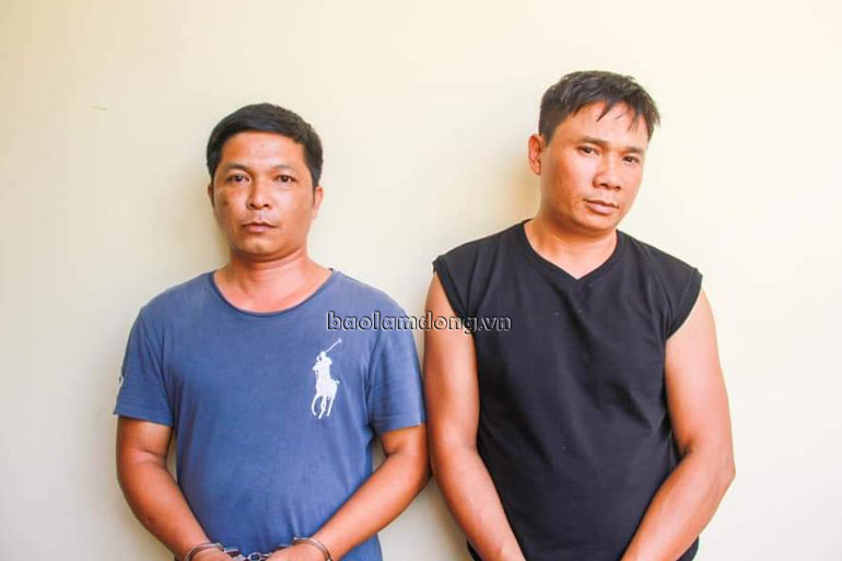 Bắt quả tang 2 đối tượng tàng trữ, sử dụng trái phép chất ma tuý