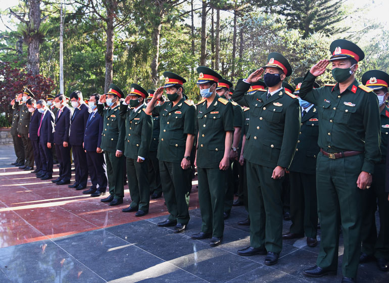 Phút tưởng niệm các Anh hùng liệt sỹ