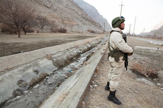 Kyrgyzstan và Tajikistan nhất trí ngừng bắn hoàn toàn