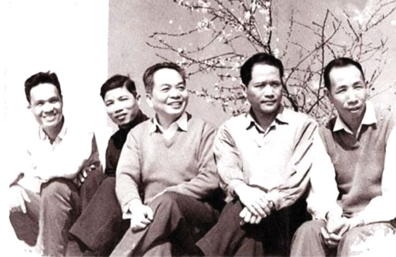 Nhớ anh trai của ''nàng'' trong bài thơ ''Màu tím hoa sim''