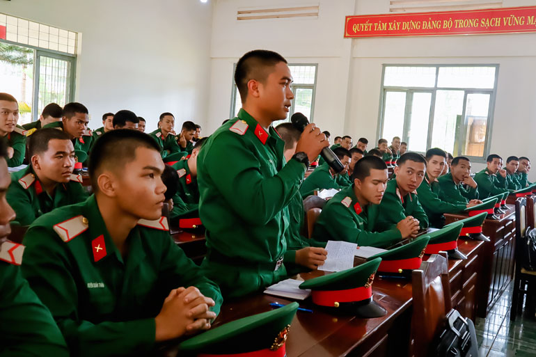 Trung đoàn Bộ binh 994 thực hiện tốt Quy chế dân chủ cơ sở