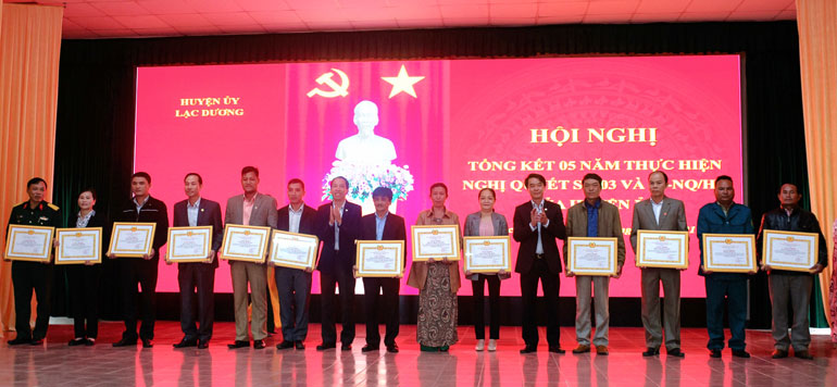 Lạc Dương: Nhiều nỗ lực trong công tác phát triển đảng viên