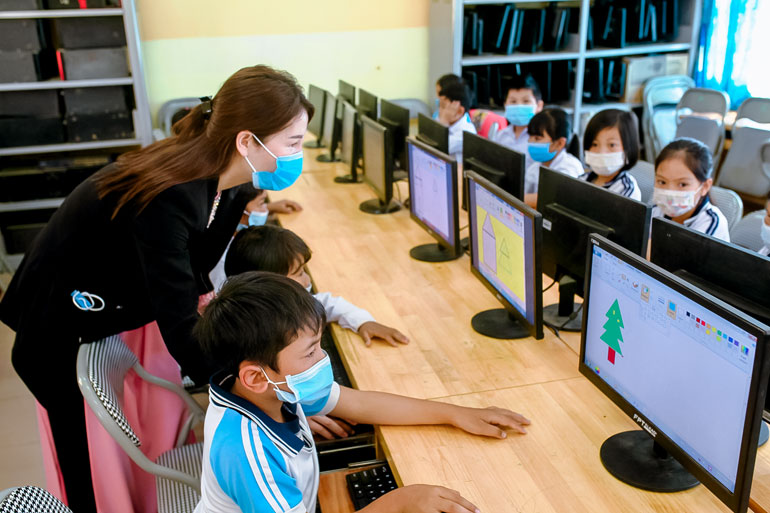Gấp rút chuẩn bị chương trình lớp 2, lớp 6 mới