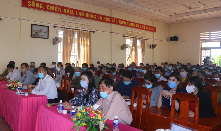 Cử tri Lâm Hà tham gia Hội nghị tiếp xúc với những người ứng cử đại biểu Quốc hội khóa XV
