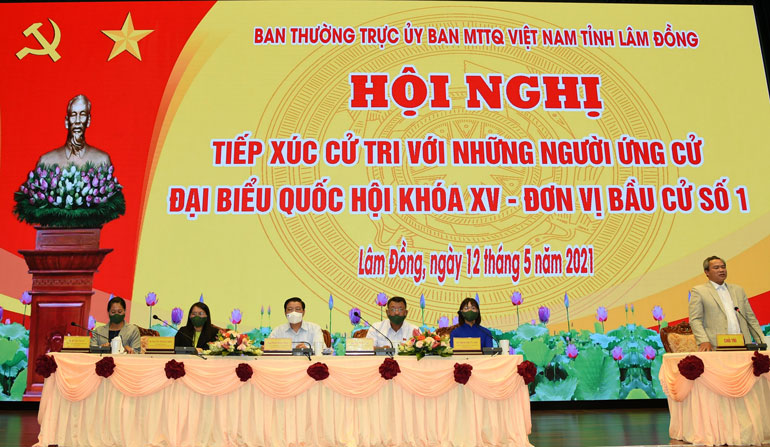 Ứng cử viên Đại biểu Quốc hội khóa XV đơn vị bầu cử số 1 tiếp xúc với cử tri Học viện Lục quân