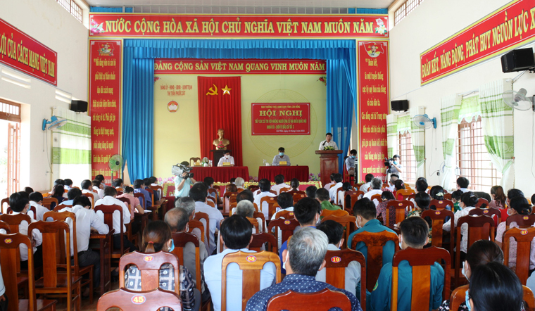 Ứng cử viên đại biểu Quốc hội khóa XV đơn vị bầu cử số 3 tiếp xúc cử tri huyện Cát Tiên