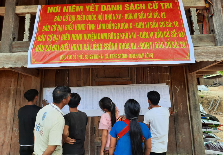 Nơi niêm yết danh sách cử tri ở TK179