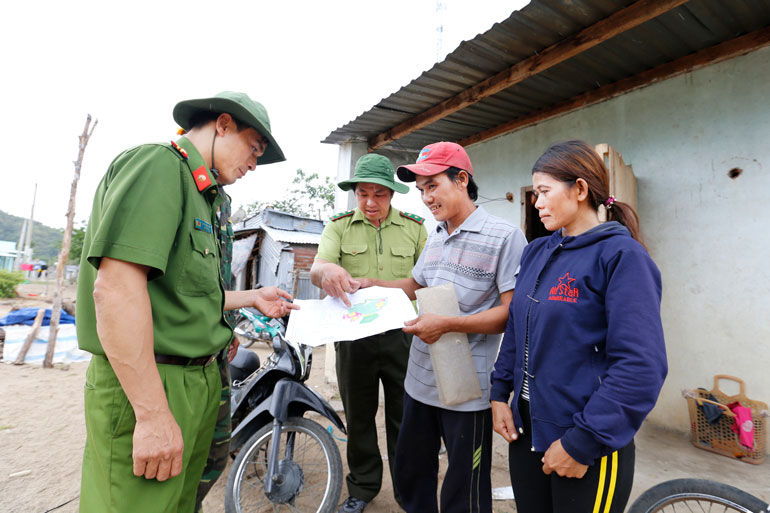 Chuyển hóa địa bàn trọng điểm phức tạp về trật tự, an toàn xã hội