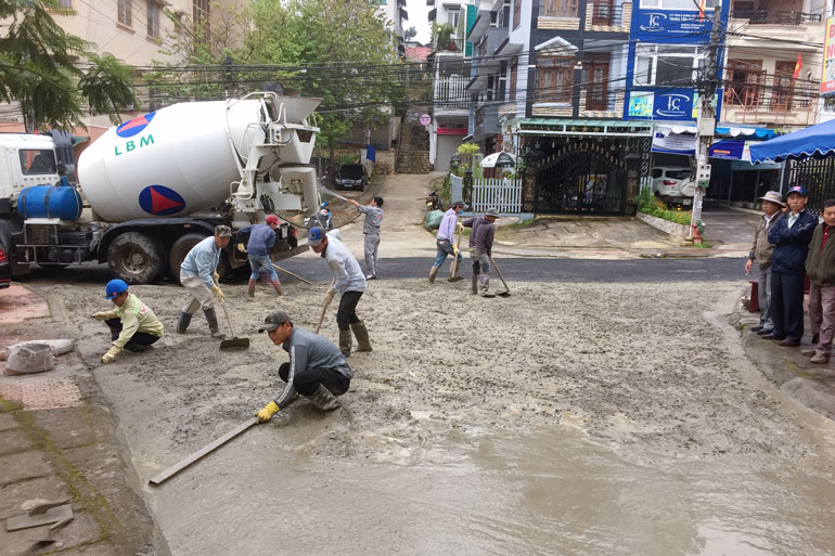 Củng cố dân chủ cơ sở từ thôn, tổ dân phố (bài 2)