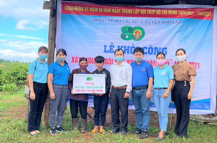 Bảo Lâm: Khởi công xây dựng &quot;Ngôi nhà khăn quàng đỏ&quot; tặng đội viên nghèo