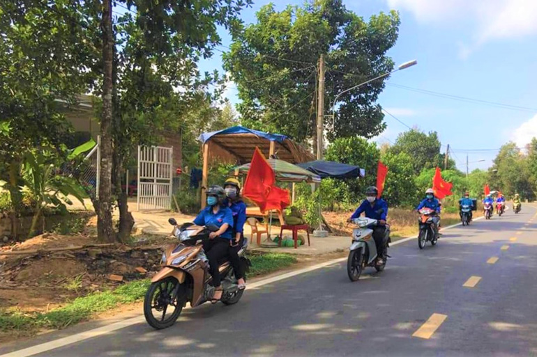 Tuổi trẻ các địa phương đẩy mạnh tuyên truyền bầu cử và phòng chống dịch