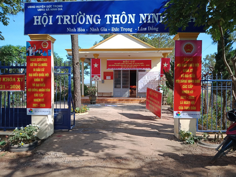 Đức Trọng tuyên truyền cổ động trực quan chào mừng ngày bầu cử